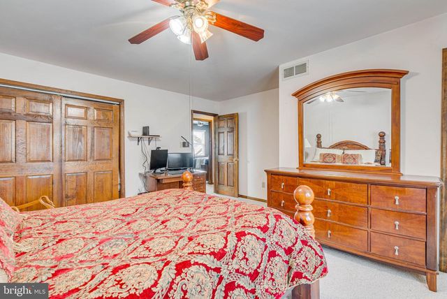 514 FOXWOOD DR, Mount Laurel, NJ 08054