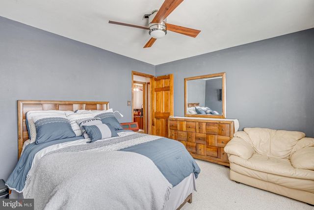 514 FOXWOOD DR, Mount Laurel, NJ 08054