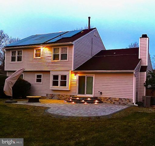 514 FOXWOOD DR, Mount Laurel, NJ 08054