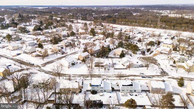 514 FOXWOOD DR, Mount Laurel, NJ 08054