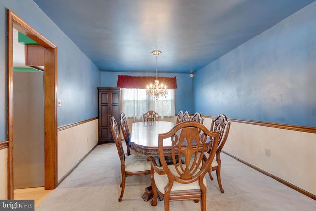 514 FOXWOOD DR, Mount Laurel, NJ 08054