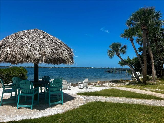 470 S MCCALL ROAD 8, Englewood, FL 34223
