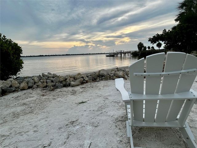 470 S MCCALL ROAD 8, Englewood, FL 34223