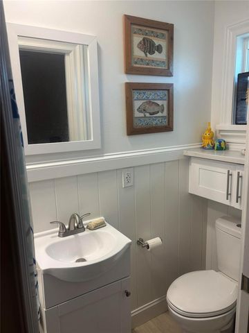 470 S MCCALL ROAD 8, Englewood, FL 34223