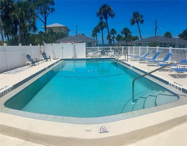470 S MCCALL ROAD 8, Englewood, FL 34223
