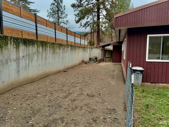 12212 Indio Ave, Orofino, ID 83544