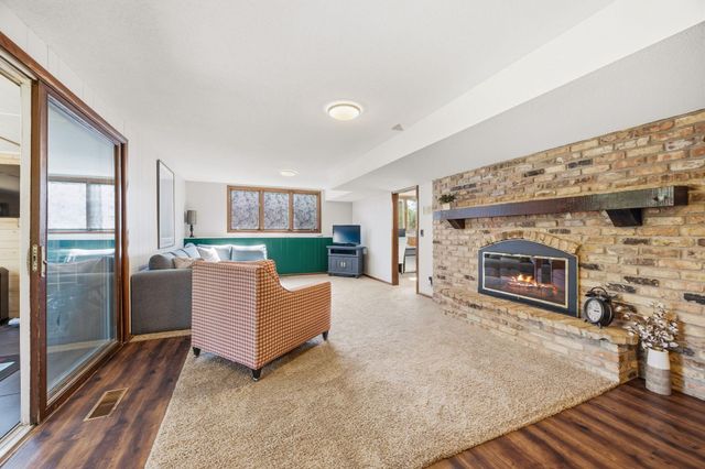 17200 32nd Avenue N, Plymouth, MN 55447