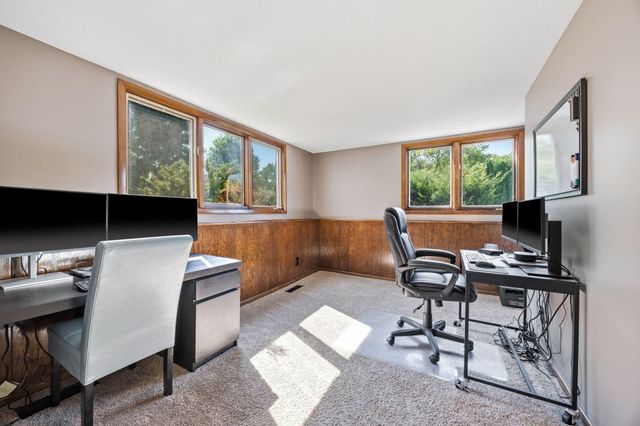 17200 32nd Avenue N, Plymouth, MN 55447