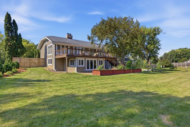 17200 32nd Avenue N, Plymouth, MN 55447