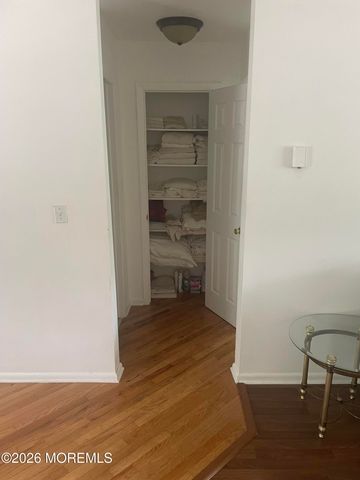 79 White Street B, Eatontown, NJ 07724