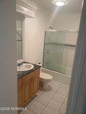 79 White Street B, Eatontown, NJ 07724