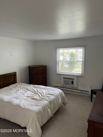 79 White Street B, Eatontown, NJ 07724