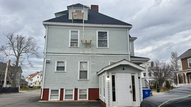 209 Cottage Street 3, Pawtucket, RI 02860