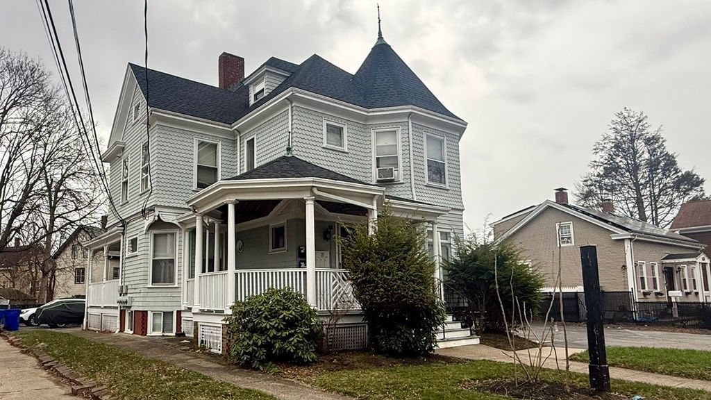 209 Cottage Street 3, Pawtucket, RI 02860
