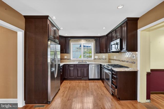 36 DECATUR RD, Havertown, PA 19083