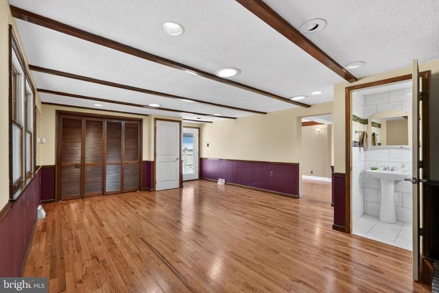 36 DECATUR RD, Havertown, PA 19083