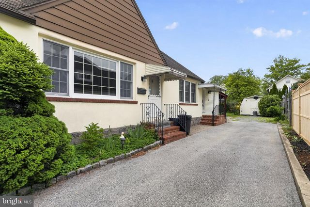 36 DECATUR RD, Havertown, PA 19083