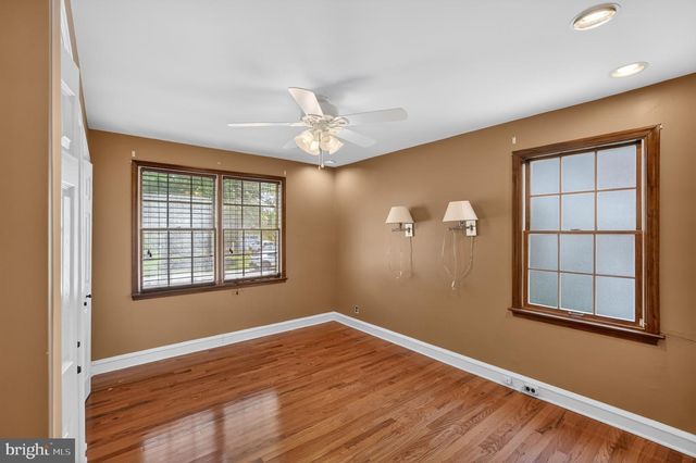36 DECATUR RD, Havertown, PA 19083
