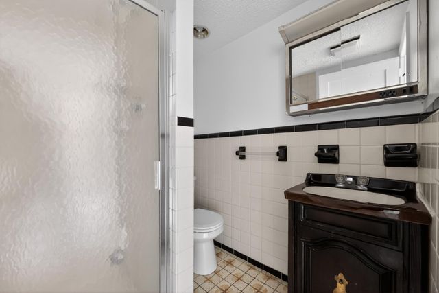 36 DECATUR RD, Havertown, PA 19083
