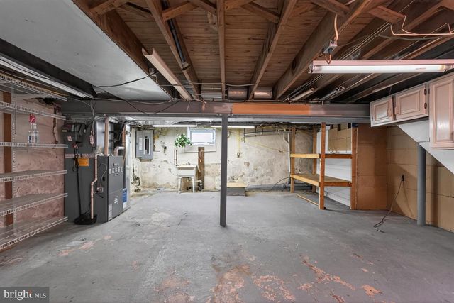 36 DECATUR RD, Havertown, PA 19083