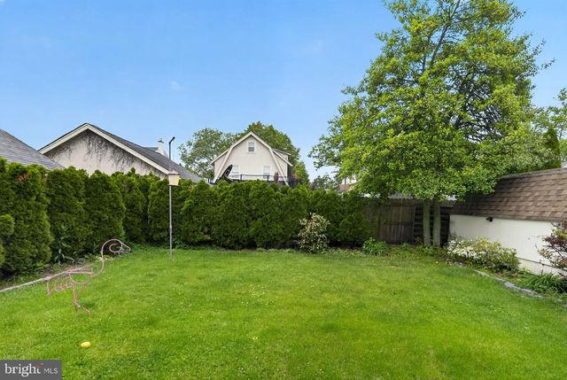 36 DECATUR RD, Havertown, PA 19083