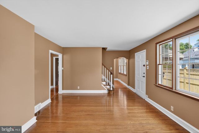 36 DECATUR RD, Havertown, PA 19083