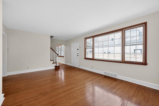 36 DECATUR RD, Havertown, PA 19083