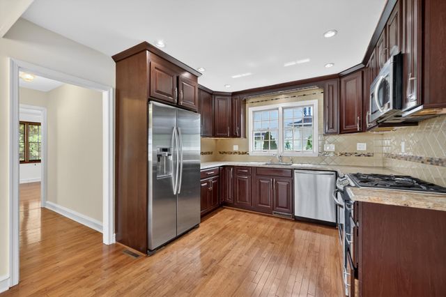 36 DECATUR RD, Havertown, PA 19083