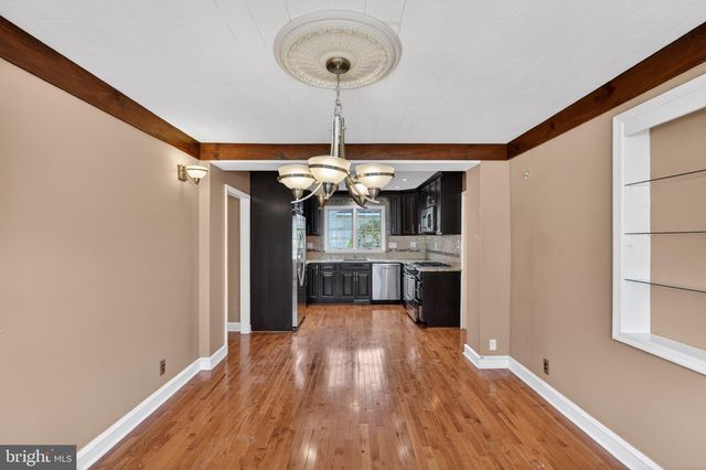 36 DECATUR RD, Havertown, PA 19083