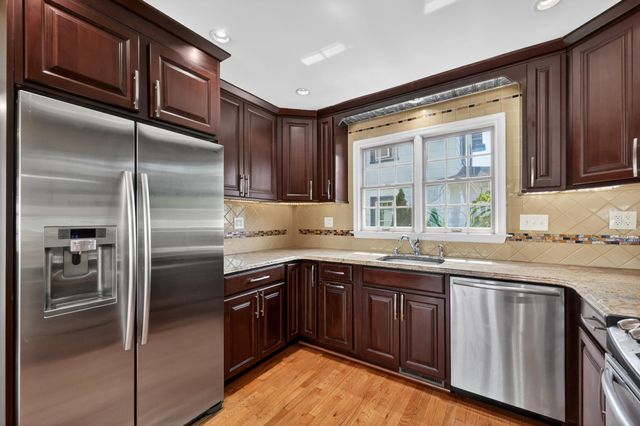 36 DECATUR RD, Havertown, PA 19083