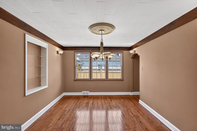 36 DECATUR RD, Havertown, PA 19083