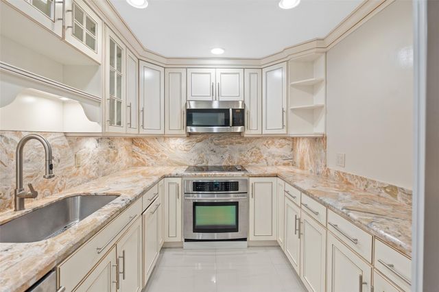 2851 S Ocean Blvd 4A, Boca Raton, FL 33432