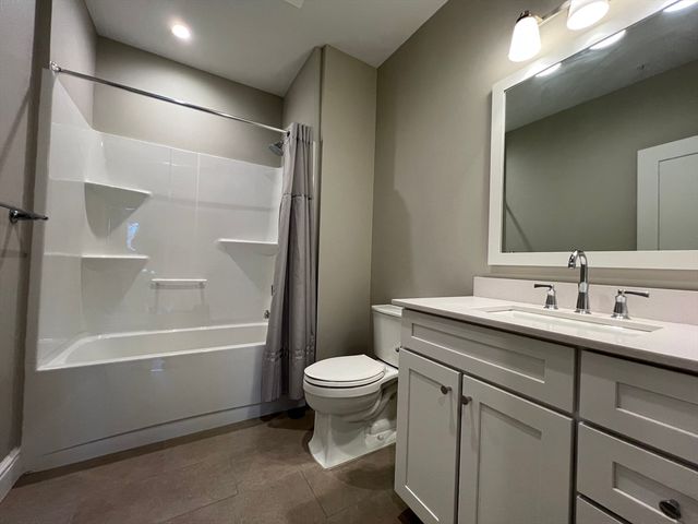 175 North Ave 407, Wakefield, MA 01880