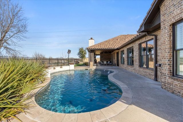 8500 Tierra Court, Benbrook, TX 76126