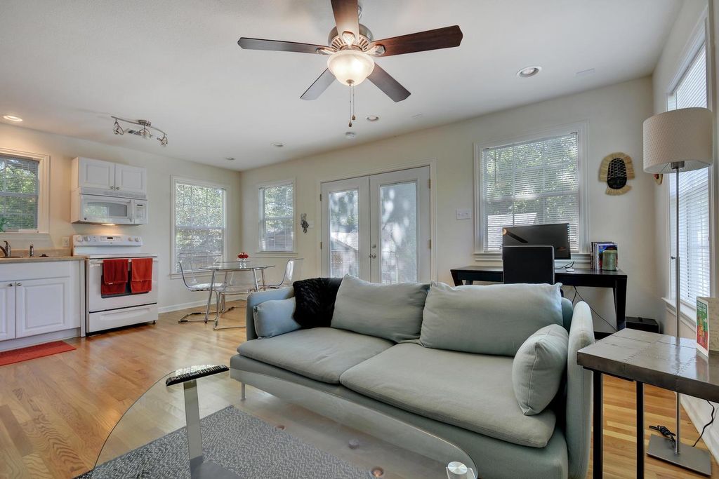 4108 Sinclair Ave B, Austin, TX 78756