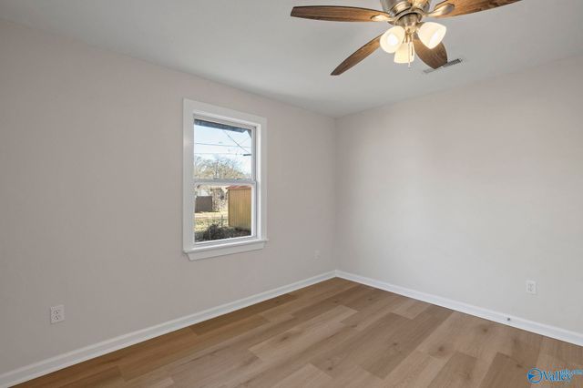 220 8th Avenue NW, Decatur, AL 35601