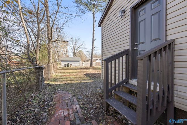 220 8th Avenue NW, Decatur, AL 35601