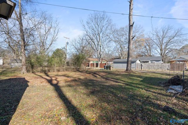 220 8th Avenue NW, Decatur, AL 35601
