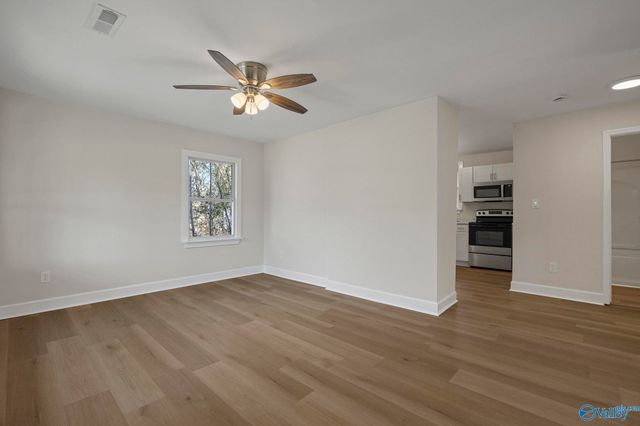 220 8th Avenue NW, Decatur, AL 35601