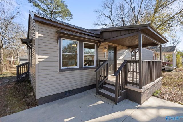 220 8th Avenue NW, Decatur, AL 35601