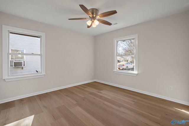 220 8th Avenue NW, Decatur, AL 35601