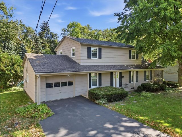 136 True Hickory Drive, Greece, NY 14615