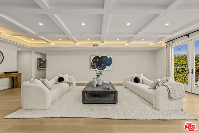 1825 Pandora Avenue PH 402, Los Angeles, CA 90025