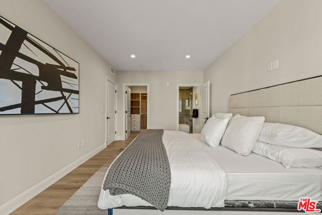 1825 Pandora Avenue PH 402, Los Angeles, CA 90025