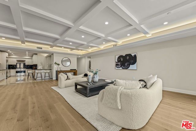 1825 Pandora Avenue PH 402, Los Angeles, CA 90025