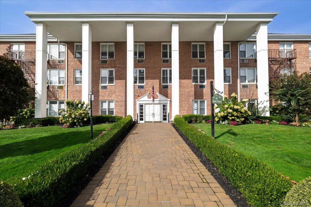 55 Lenox Road 1-K, Rockville Centre, NY 11570 — exterior