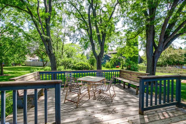 400 Seafarer Drive, Third Lake, IL 60030