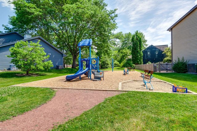 400 Seafarer Drive, Third Lake, IL 60030