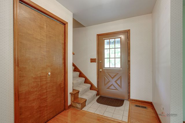 400 Seafarer Drive, Third Lake, IL 60030