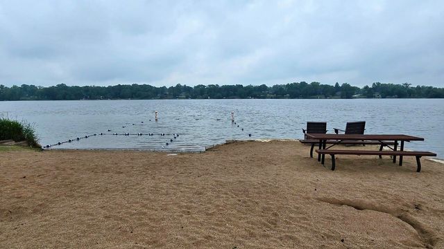 400 Seafarer Drive, Third Lake, IL 60030